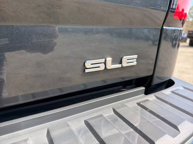 2018 Dark Slate Metallic GMC Sierra 1500 SLE 4X4 Truck