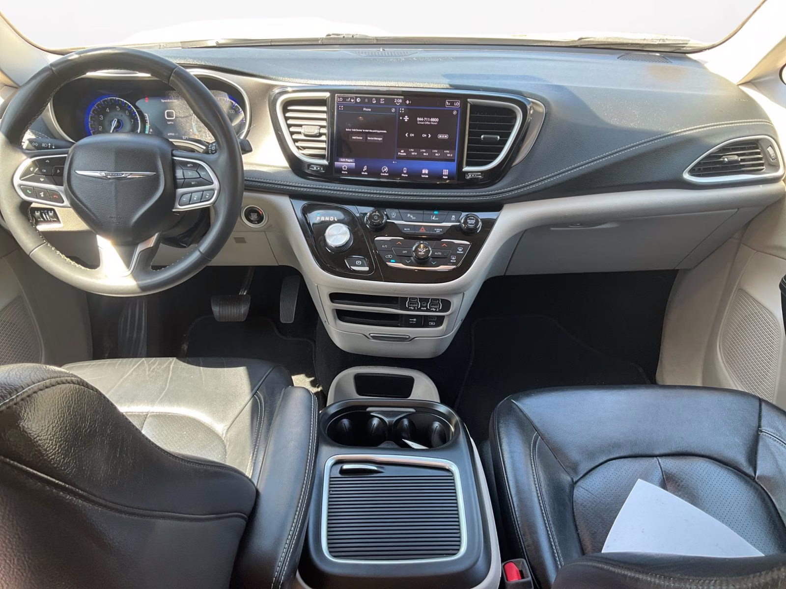 2022 Bright White Clearcoat Chrysler Pacifica Touring L FWD Van