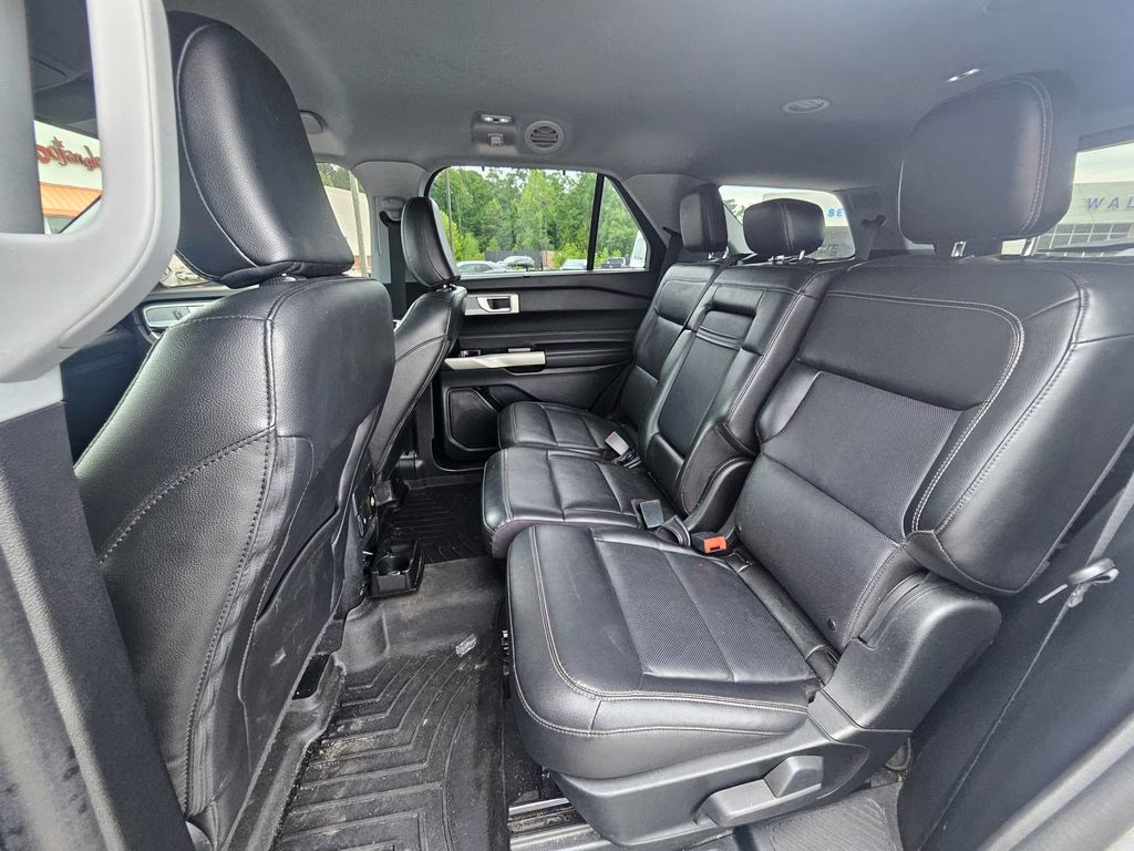 2022 Gray Metallic Ford Explorer Limited 4X4 SUV