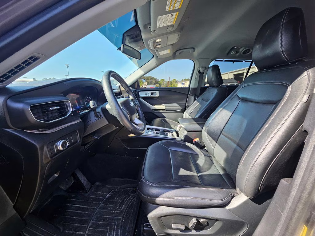 2022 Gray Metallic Ford Explorer Limited 4X4 SUV