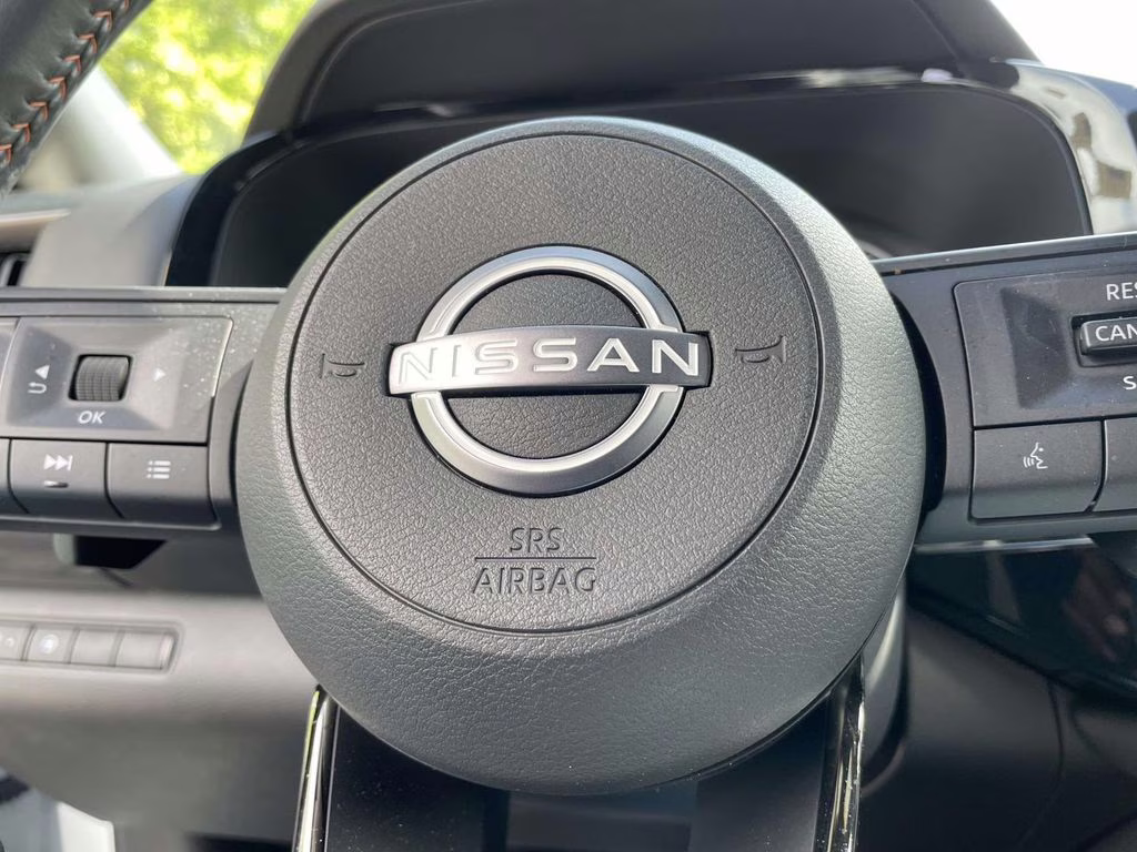 2024 Pearl White Tricoat/Super Black Nissan Pathfinder Rock Creek 4X4 SUV