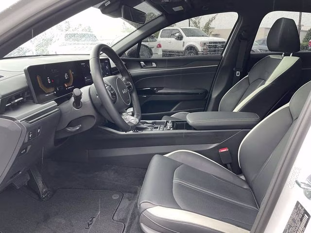 2025 Snow White Pearl Kia K5 GT-Line FWD Sedan