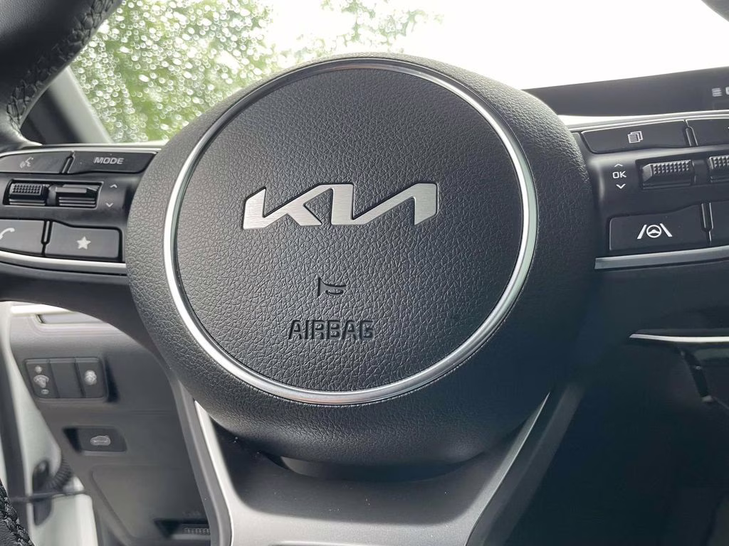2025 Snow White Pearl Kia K5 GT-Line FWD Sedan