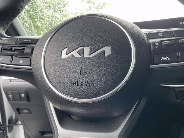 2025 Snow White Pearl Kia K5 GT-Line FWD Sedan