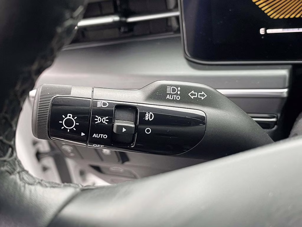 2025 Snow White Pearl Kia K5 GT-Line FWD Sedan