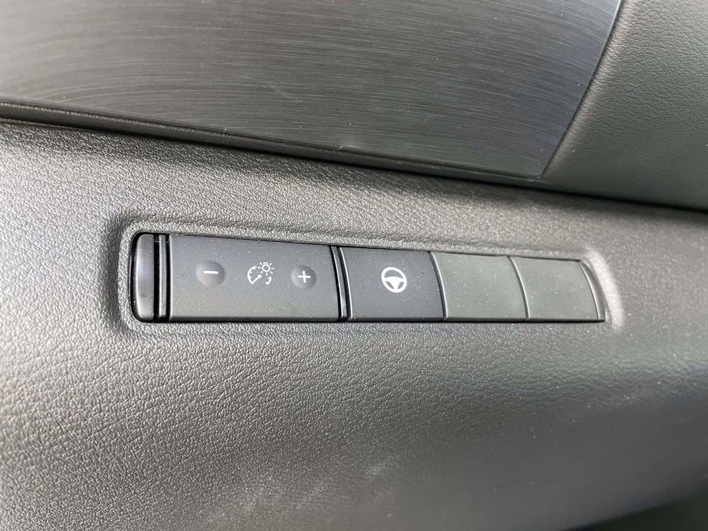 2024 Pearl White Tricoat/Super Black Nissan Pathfinder Rock Creek 4X4 SUV