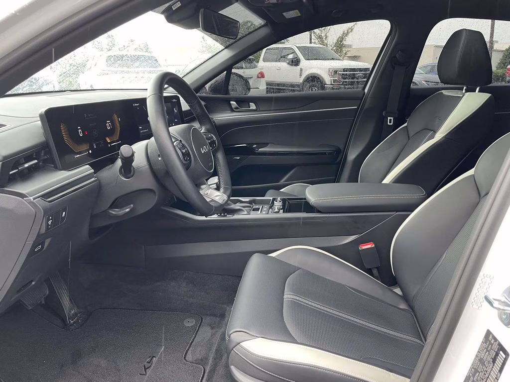 2025 Snow White Pearl Kia K5 GT-Line FWD Sedan