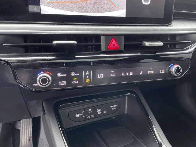 2025 Snow White Pearl Kia K5 GT-Line FWD Sedan