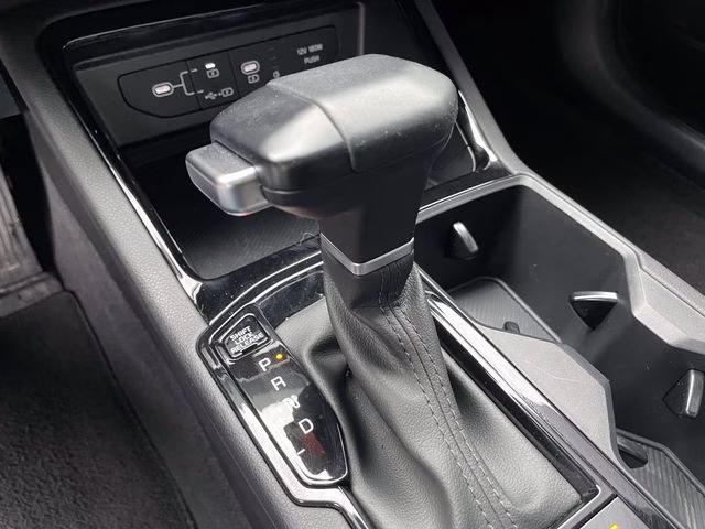 2025 Snow White Pearl Kia K5 GT-Line FWD Sedan