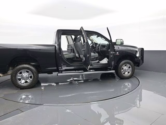 2018 Brilliant Black Crystal Pearlcoat Ram 2500 Tradesman 4X4 Truck