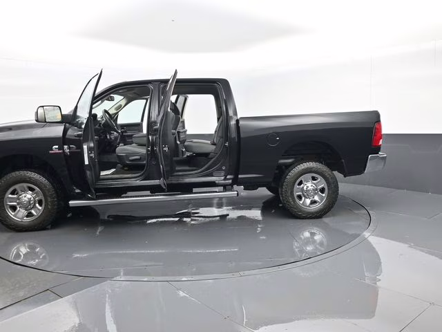 2018 Brilliant Black Crystal Pearlcoat Ram 2500 Tradesman 4X4 Truck