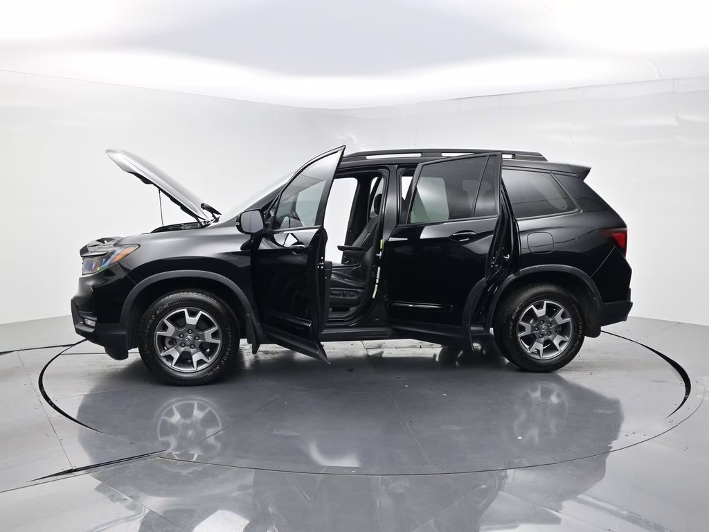 2022 Black Honda Passport TrailSport AWD SUV