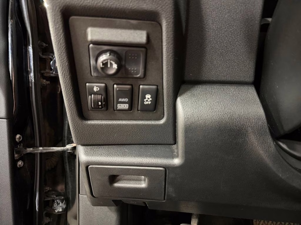 2012 Super Black Metallic Nissan Rogue SL AWD SUV