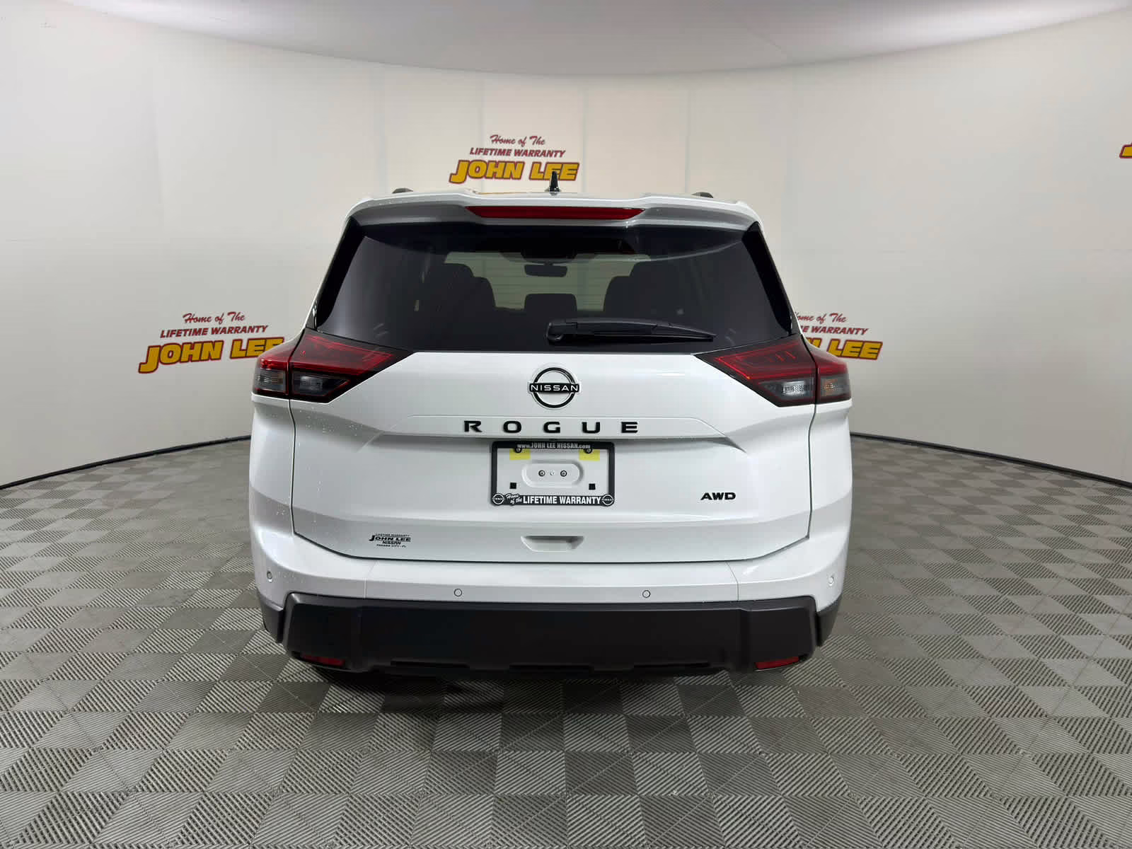 2026 Everest White Pearl Tricoat Nissan Rogue Dark Armor AWD SUV