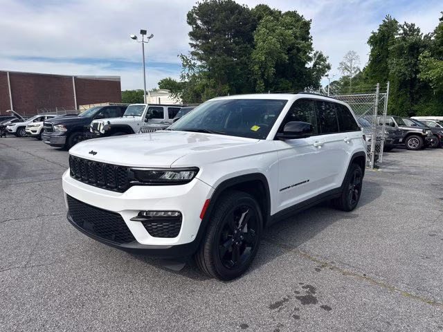 2023 Bright White Clearcoat Jeep Grand Cherokee Limited RWD SUV