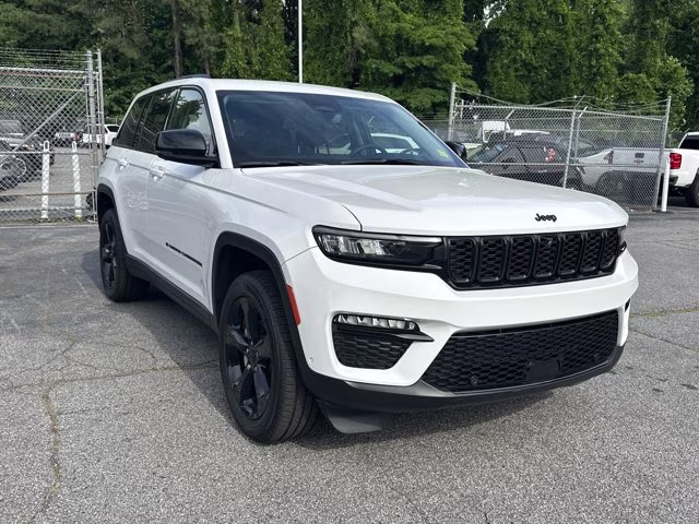 2023 Bright White Clearcoat Jeep Grand Cherokee Limited RWD SUV