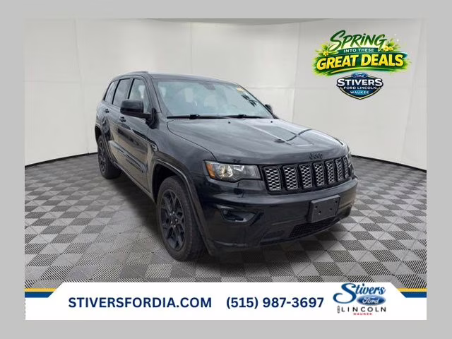 2021 Diamond Black Crystal Pearlcoat Jeep Grand Cherokee Laredo X 4X4 SUV