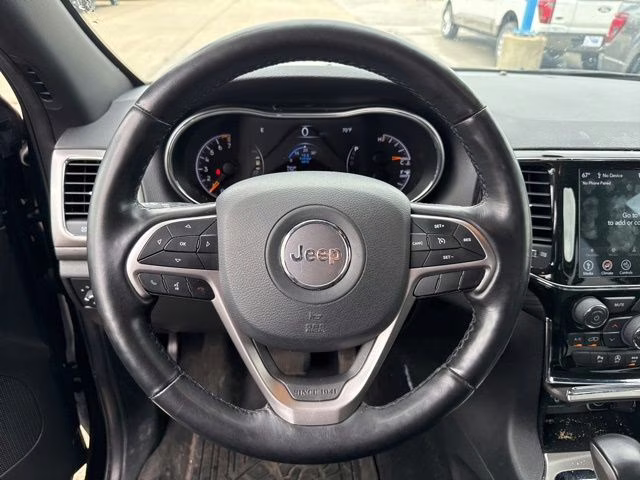 2021 Diamond Black Crystal Pearlcoat Jeep Grand Cherokee Laredo X 4X4 SUV