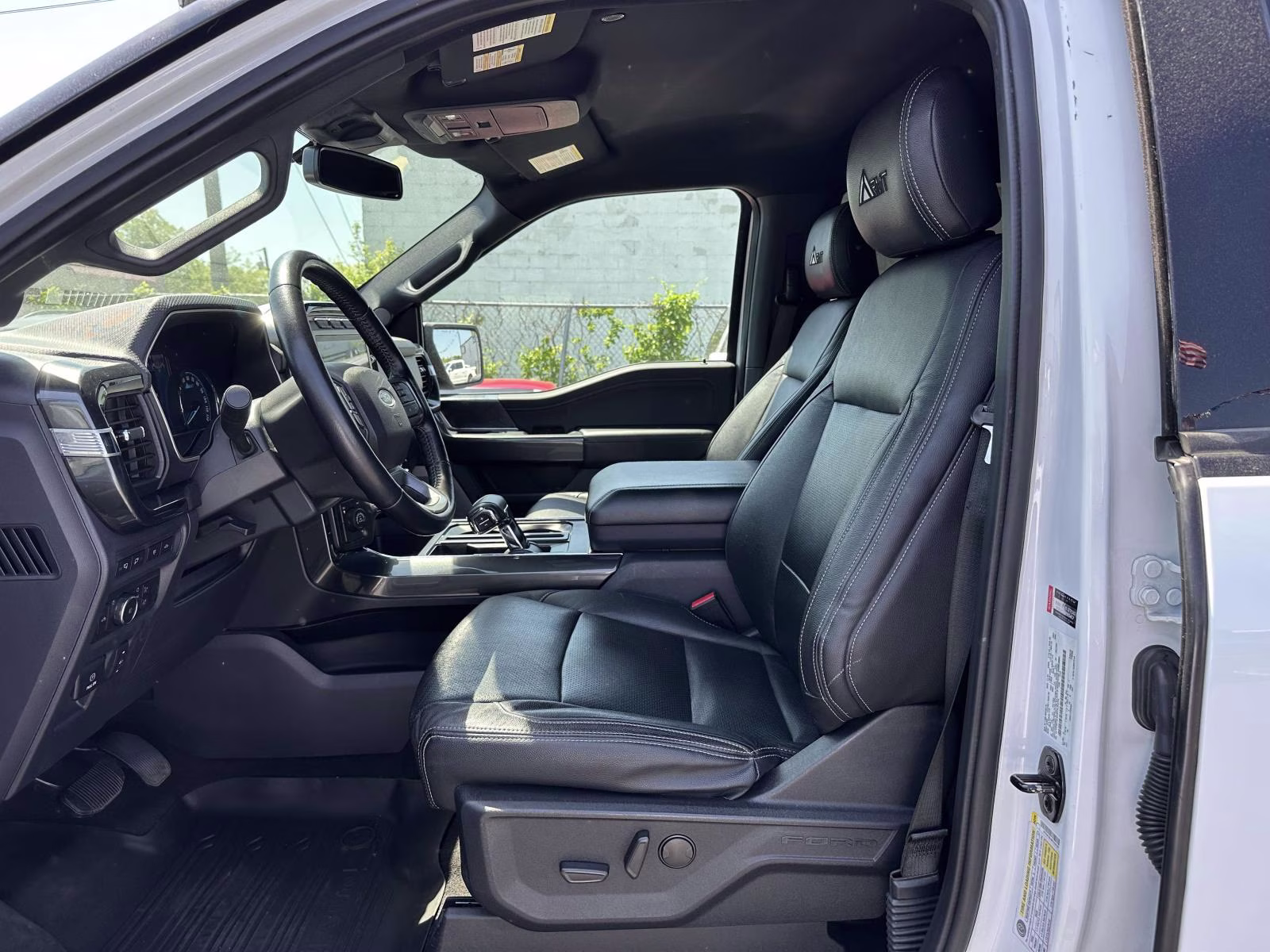 2022 Oxford White Ford F-150 XLT 4WD SuperCrew 5.5' Box 4X4 Truck
