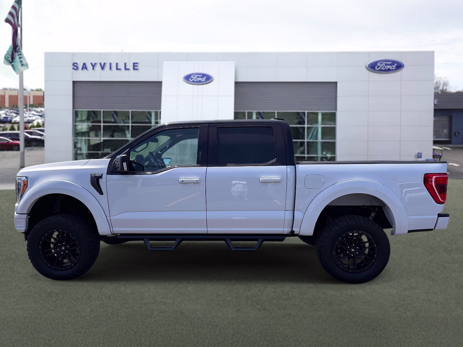 2022 Oxford White Ford F-150 XLT 4WD SuperCrew 5.5' Box 4X4 Truck