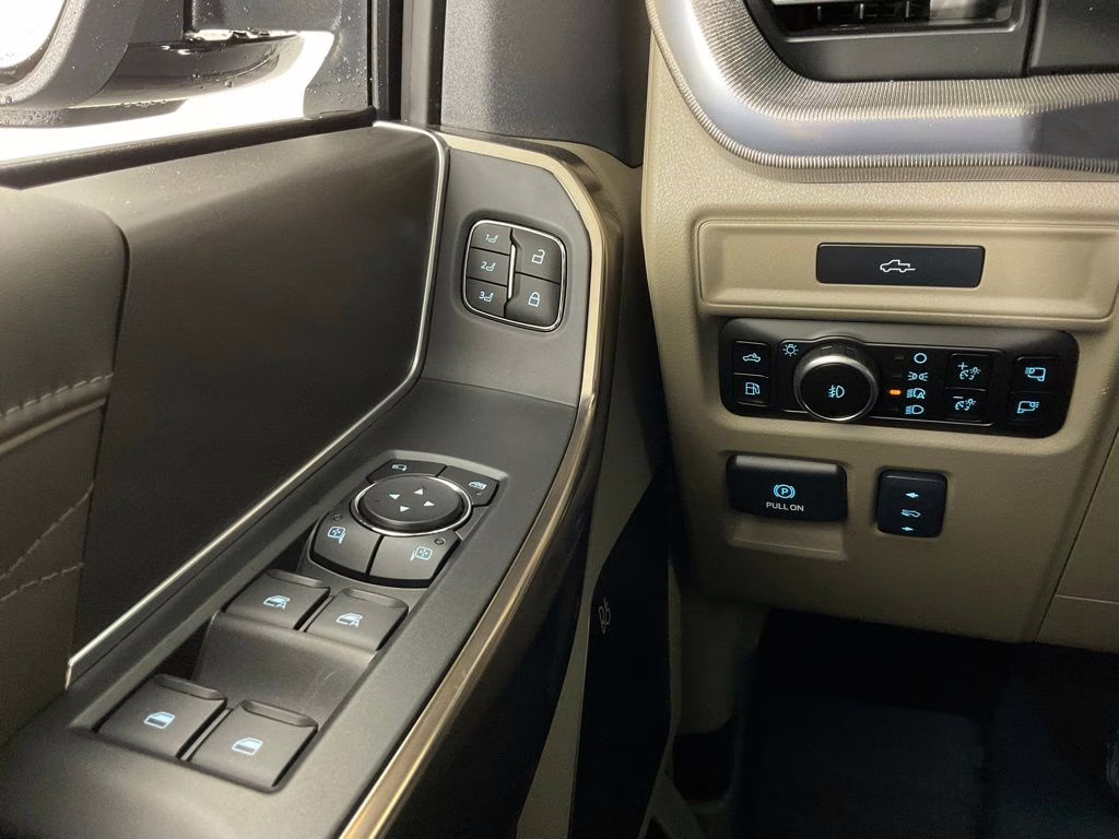 2026 Agate Black Metallic Ford F-150 Platinum 4X4 Truck