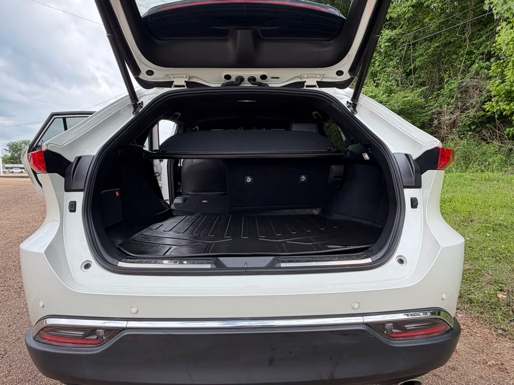 2021 Blizzard Pearl Toyota Venza Limited AWD SUV