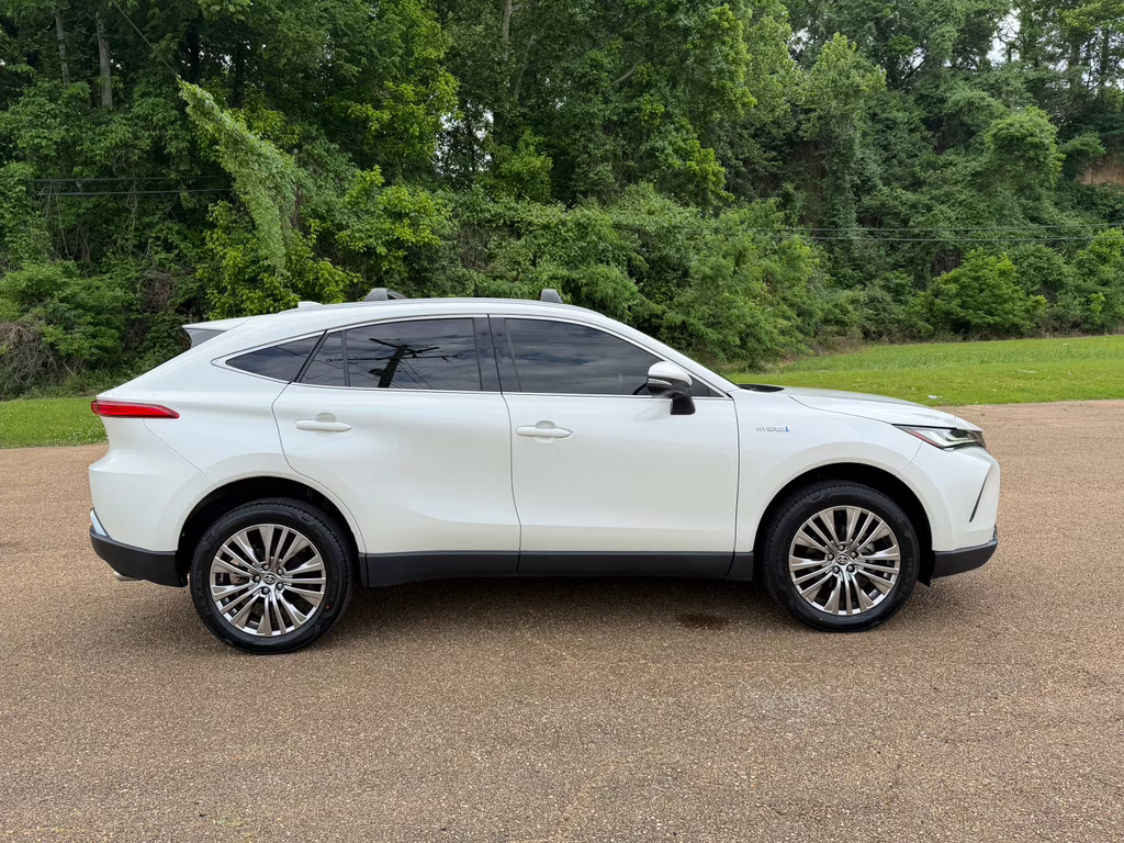 2021 Blizzard Pearl Toyota Venza Limited AWD SUV