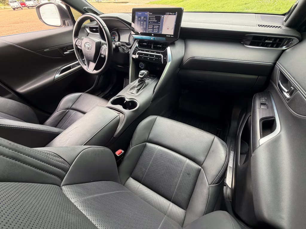 2021 Blizzard Pearl Toyota Venza Limited AWD SUV