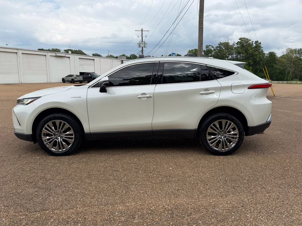 2021 Blizzard Pearl Toyota Venza Limited AWD SUV