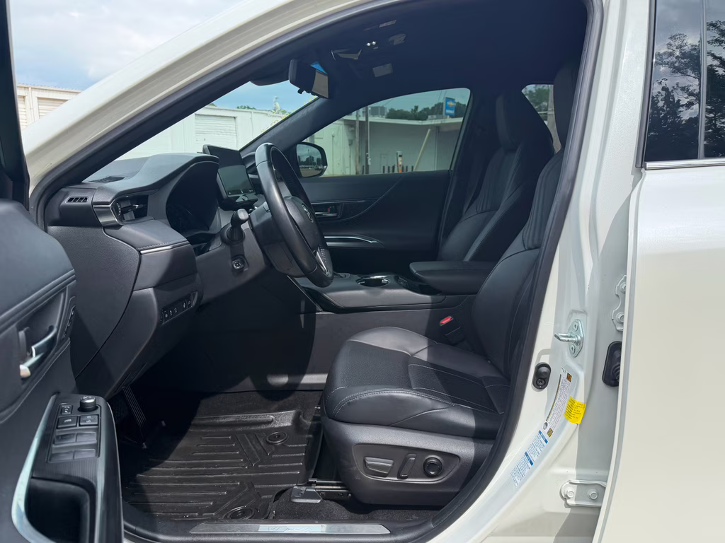2021 Blizzard Pearl Toyota Venza Limited AWD SUV