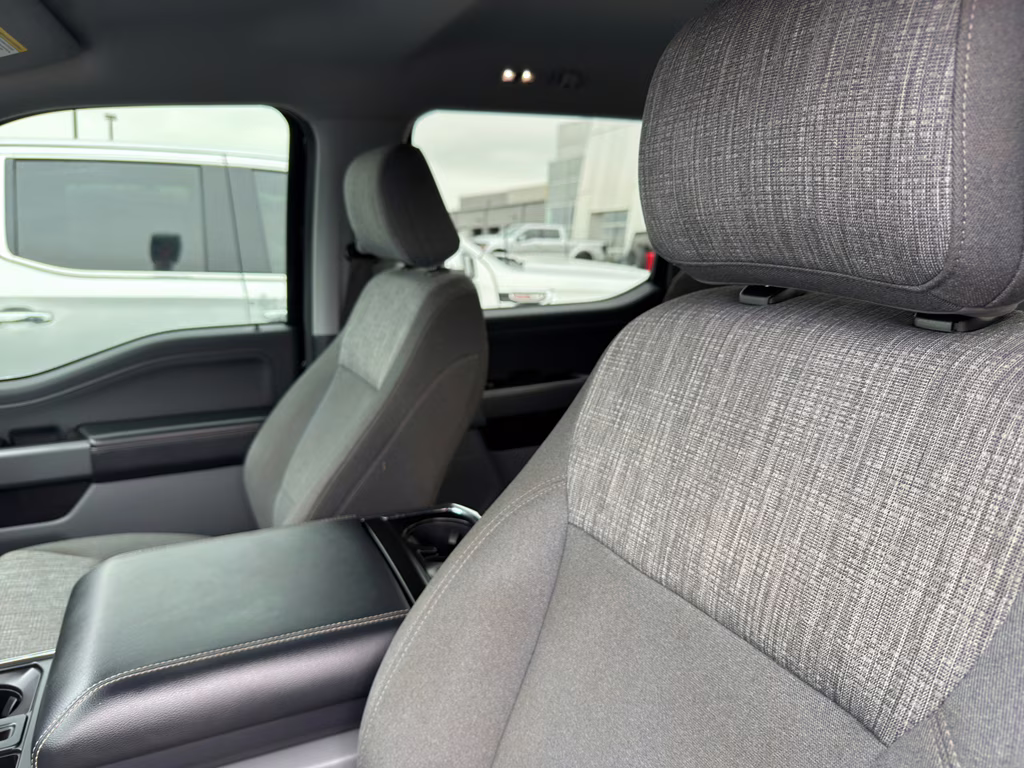 2021 Antimatter Blue Metallic Ford F-150 XLT 4X4 Truck