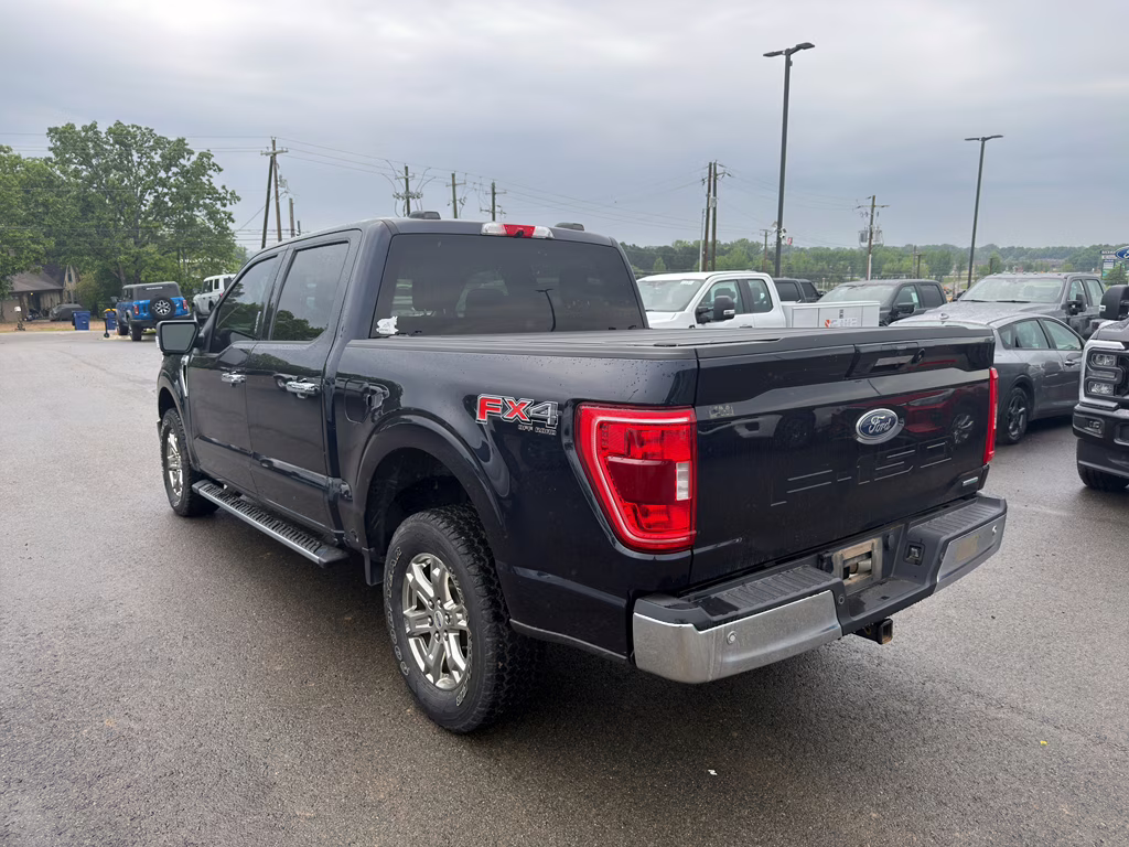 2021 Antimatter Blue Metallic Ford F-150 XLT 4X4 Truck