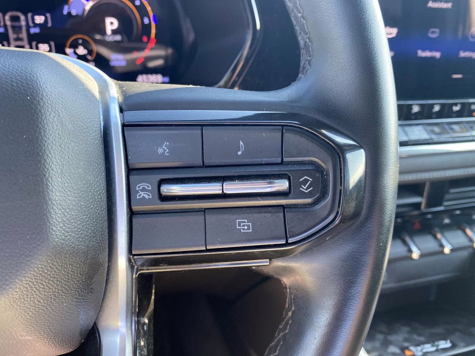 2024 Summit White Chevrolet Colorado 4WD LT 4X4 Truck