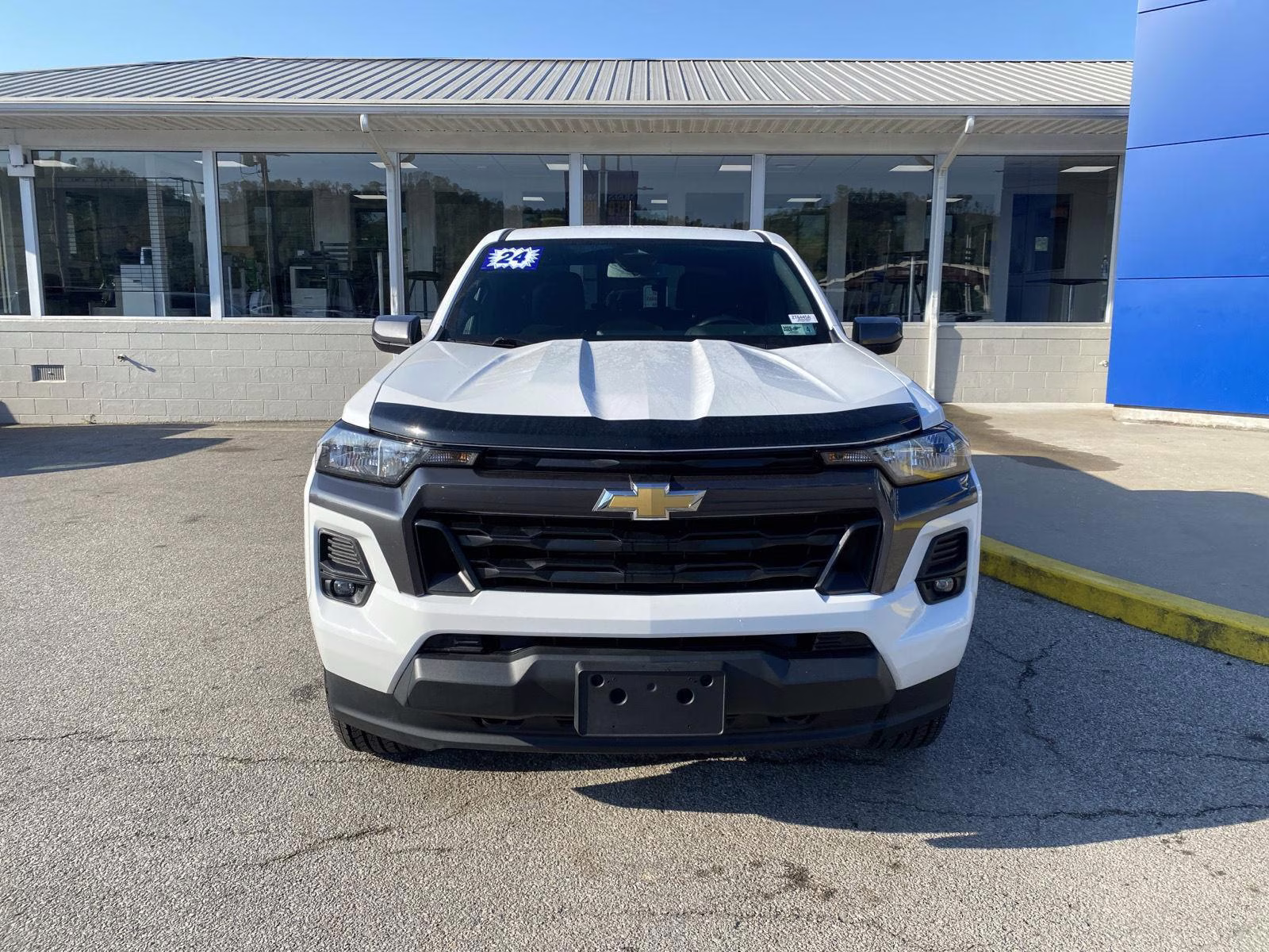 2024 Summit White Chevrolet Colorado 4WD LT 4X4 Truck
