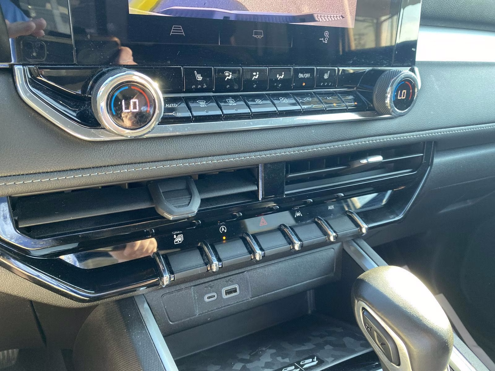 2024 Summit White Chevrolet Colorado 4WD LT 4X4 Truck