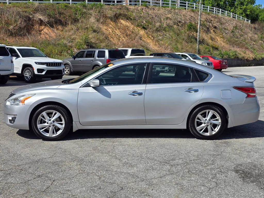 2015 Nissan Altima SV - Photo 14
