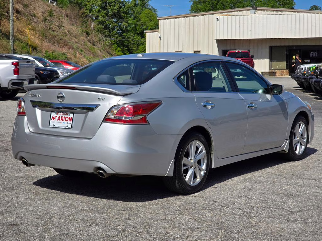 2015 Nissan Altima SV - Photo 17
