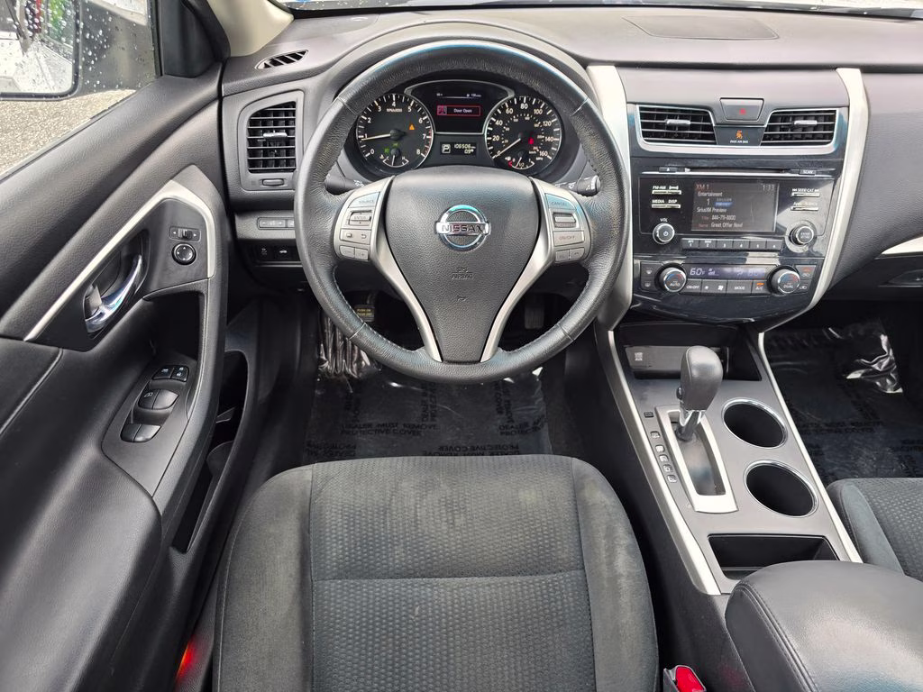 2015 Brilliant Silver Metallic Nissan Altima 2.5 SV FWD Sedan