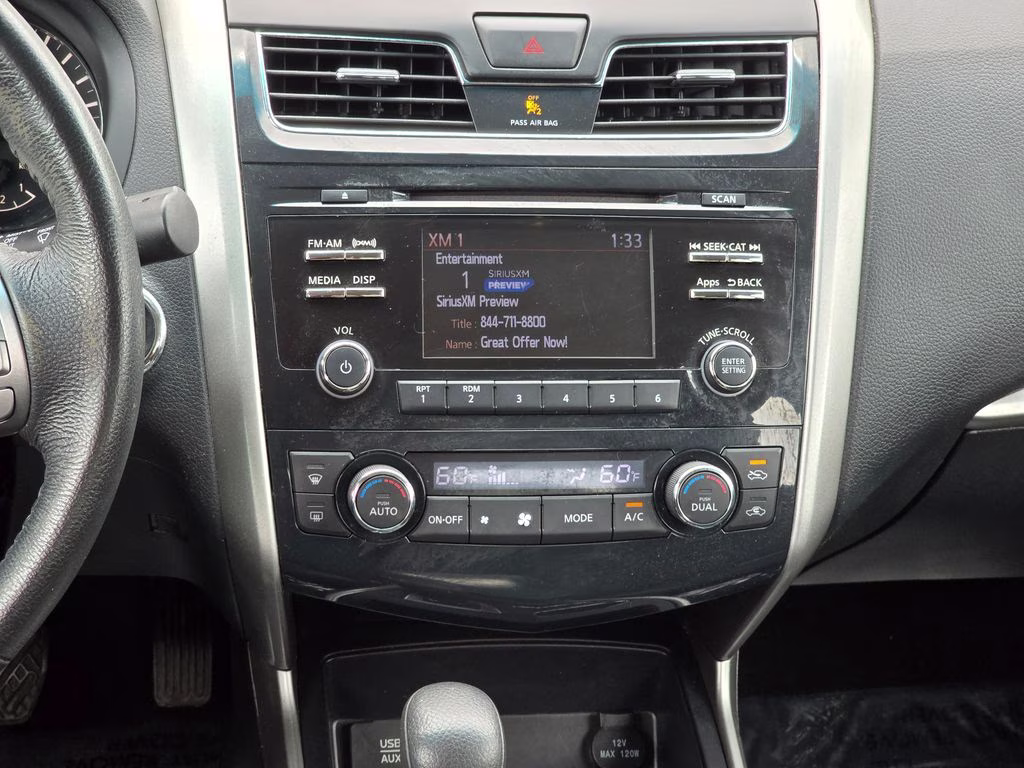2015 Brilliant Silver Metallic Nissan Altima 2.5 SV FWD Sedan