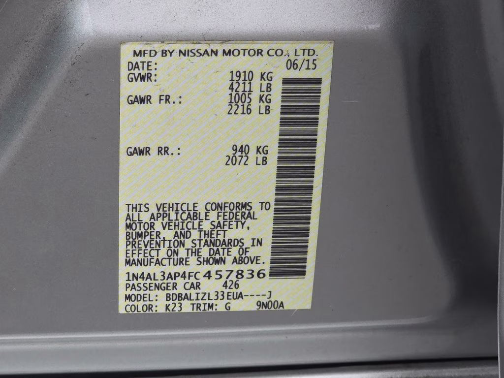 2015 Brilliant Silver Metallic Nissan Altima 2.5 SV FWD Sedan