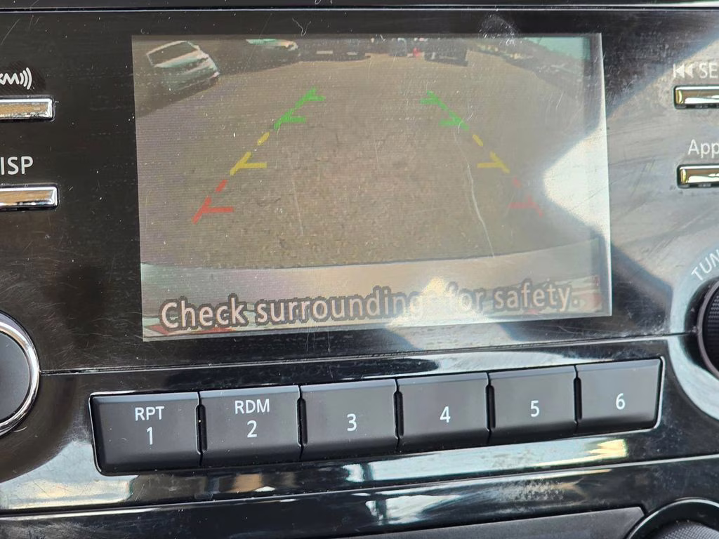 2015 Nissan Altima SV - Photo 9