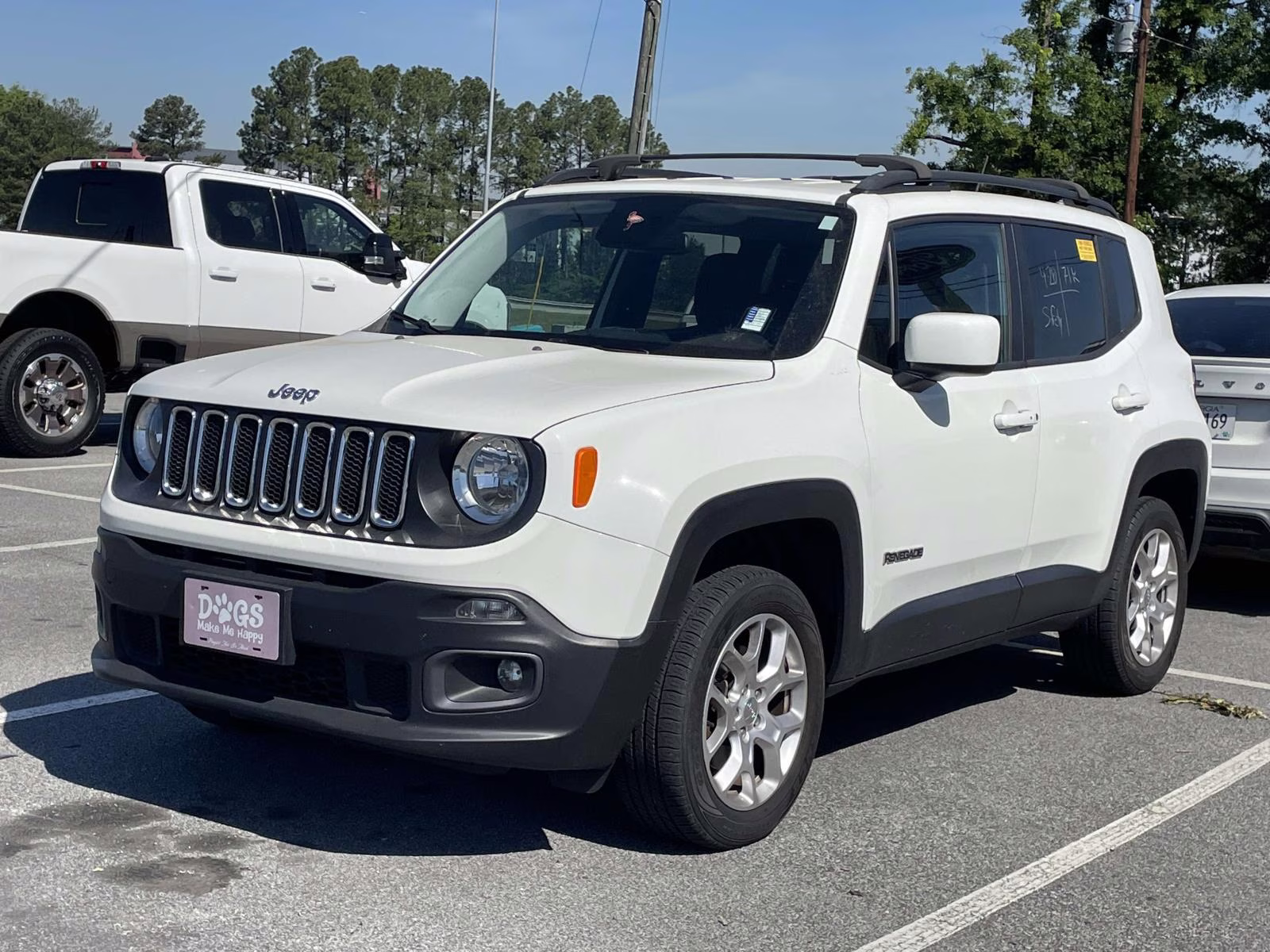 2017 Alpine White Jeep Renegade Latitude 4X4 SUV