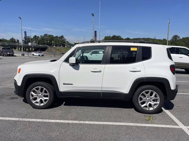 2017 Alpine White Jeep Renegade Latitude 4X4 SUV