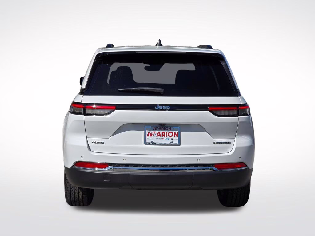 2023 Bright White Clearcoat Jeep Grand Cherokee Limited 4X4 SUV