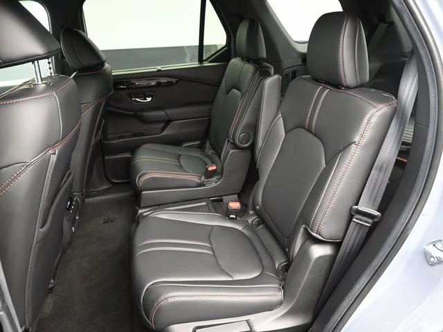 2025 Sonic Gray Pearl Honda Pilot TrailSport AWD SUV