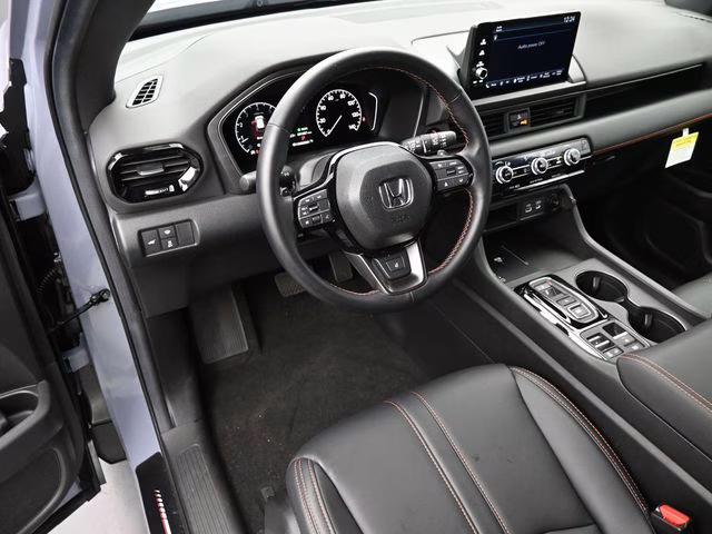 2025 Sonic Gray Pearl Honda Pilot TrailSport AWD SUV