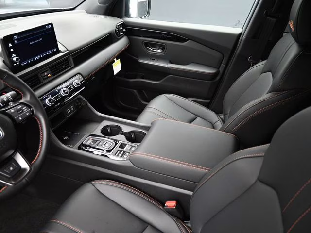 2025 Sonic Gray Pearl Honda Pilot TrailSport AWD SUV