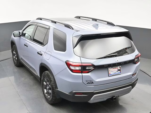 2025 Sonic Gray Pearl Honda Pilot TrailSport AWD SUV