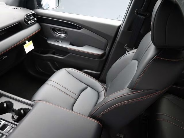 2025 Sonic Gray Pearl Honda Pilot TrailSport AWD SUV