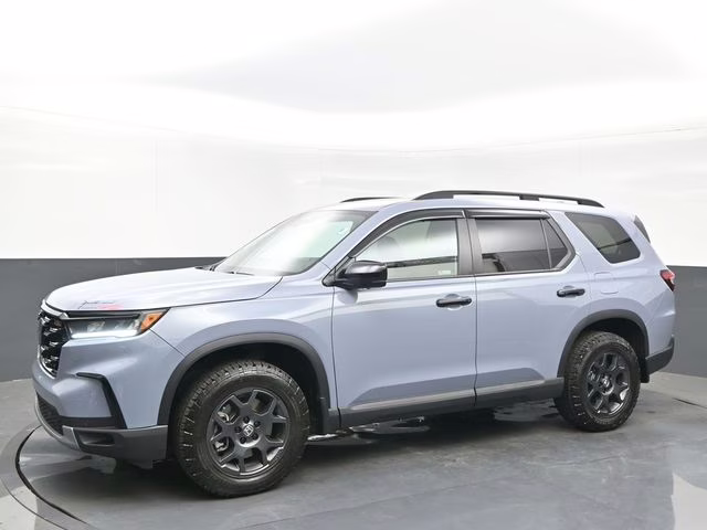 2025 Sonic Gray Pearl Honda Pilot TrailSport AWD SUV